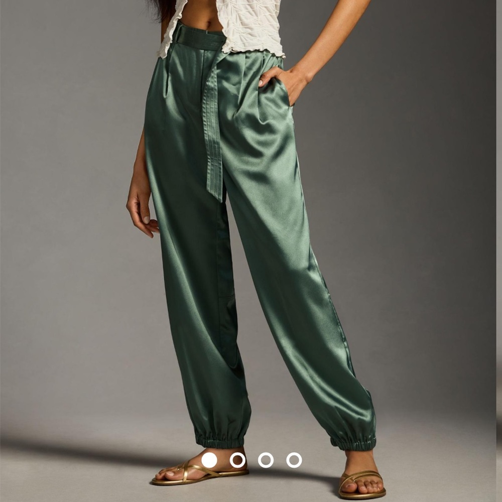 Maeve size 6 green parachute pants in excellent worn condition!